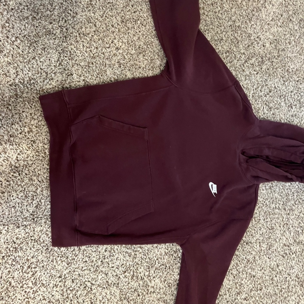 Small nike maroon hoodie